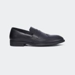 Caliber Shoes Black Penny Formal Shoes For Men ( Y506C )